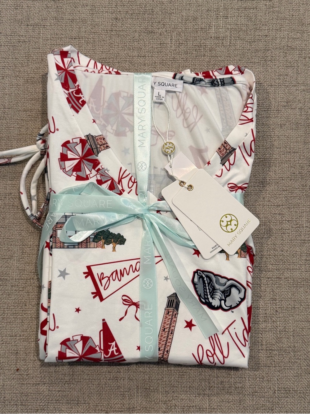 Mary Square Women's Pajama Set with Alabama Collegiate Print - Picture 2 of 4